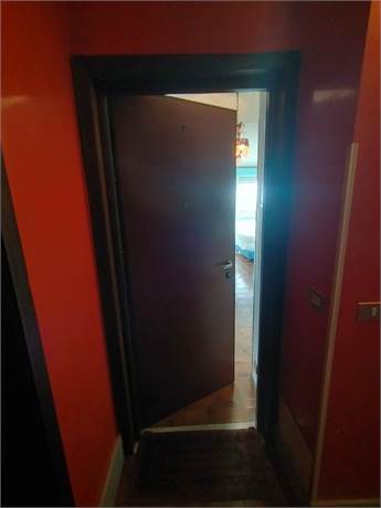 Porta ingr.